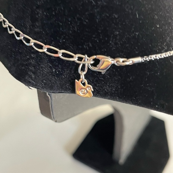 Swarovski Red Crystal Enamel Silver Tone Box Style Chain Pendant Necklace EUC - Picture 10 of 15